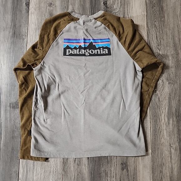 Patagonia Crew Long Sleeve Tshirt Women's Size M - Picture 3 of 4